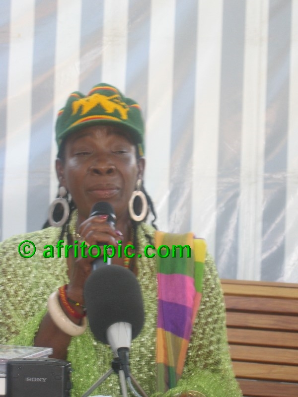 ../Images/AfricaFestival-28-29May05 019.jpg